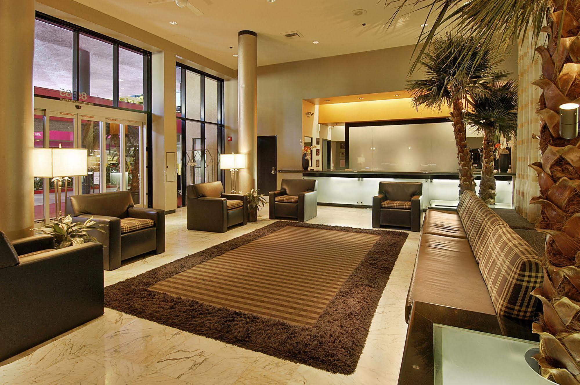Ramada Plaza By Wyndham West Hollywood Hotel & Suites Los Angeles Exteriér fotografie