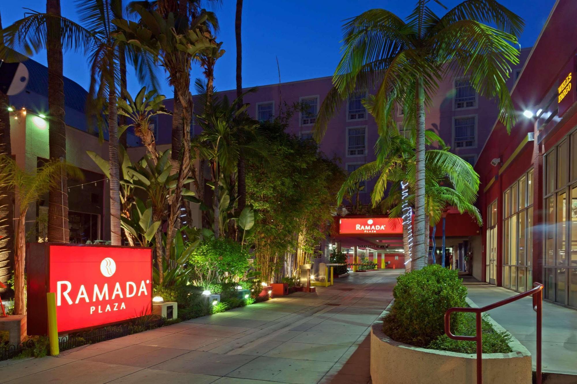 Ramada Plaza By Wyndham West Hollywood Hotel & Suites Los Angeles Exteriér fotografie